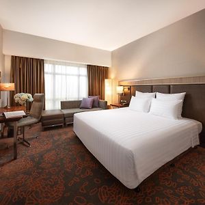 Deluxe King Room City View