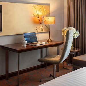 Deluxe Room Twin Beds City View